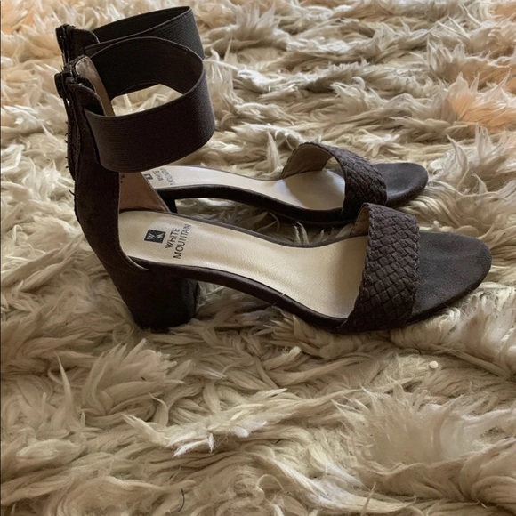 Heels - Picture 4 of 5